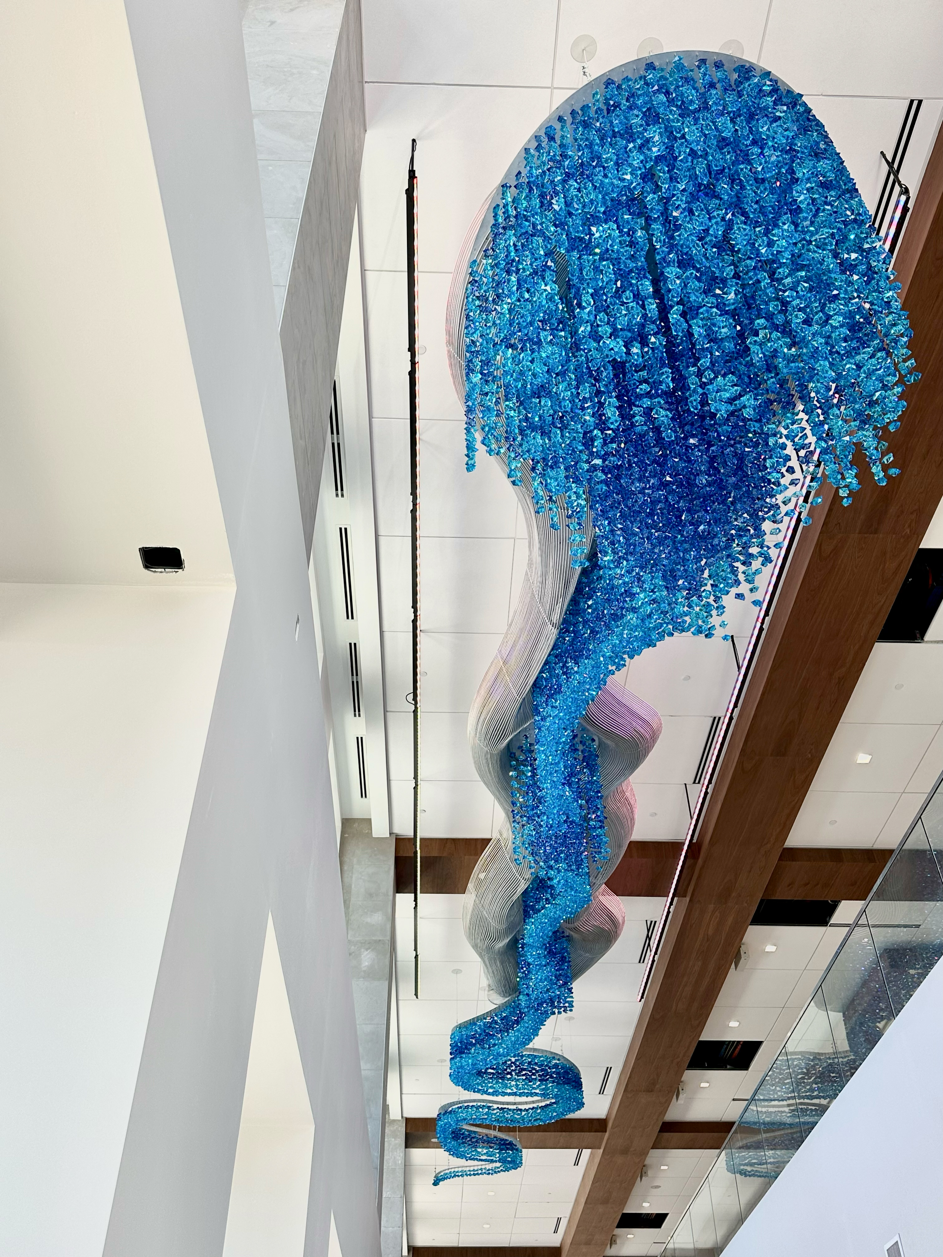 【カントク】クリスタルグラフィー・AQUA CHAPEL カントク】クリスタルグラフィー・AQUA CHAPEL | アールジュネス・軸