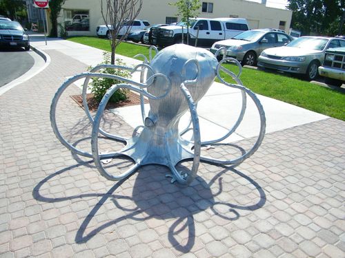 Octopus store bike rack